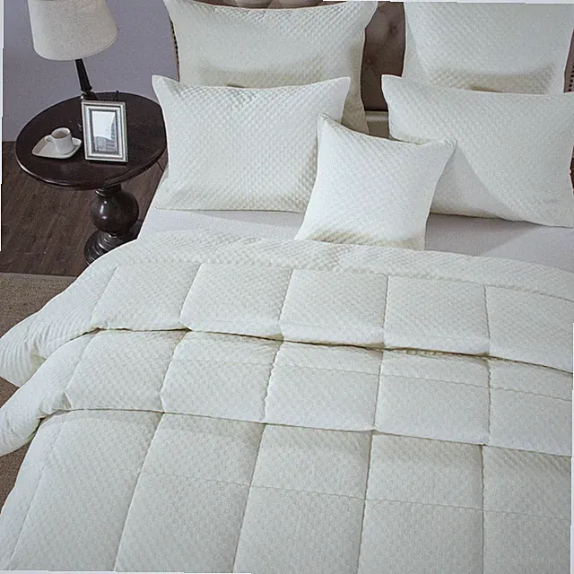DaDa Bedding Dreamy Velvet Ivory White Quilted Warm Comforter Set w/ Pillow Sham