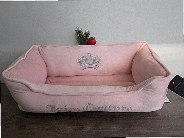 Juicy Couture Velour Pink Pet Bed 24x14x8 NEW!