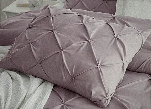 Set of 2 Tahari Queen Pillow Shams Velour/Dusty Purple With Pinch Pleat New